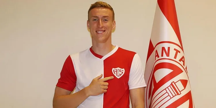 Adam Buksa’nın gözü İstanbul’da