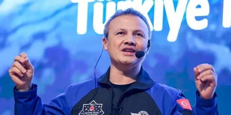 Alper Gezeravcı, “Kara delik var mı?” sorusunu yanıtladı