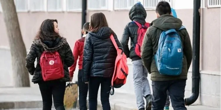 Her öğrenci yılda en az 40 saat sosyal sorumluluk projelerinde yer alacak