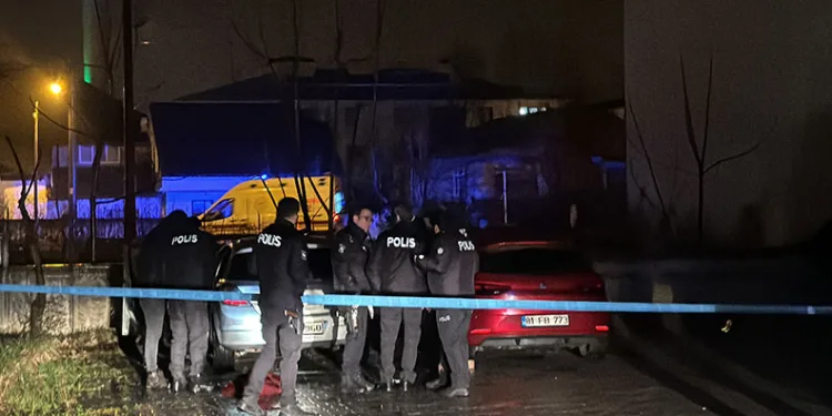 Karı koca kavgasında kan aktı: 2 yaralı