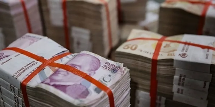 Bütçe 150,7milyar lira açık verdi