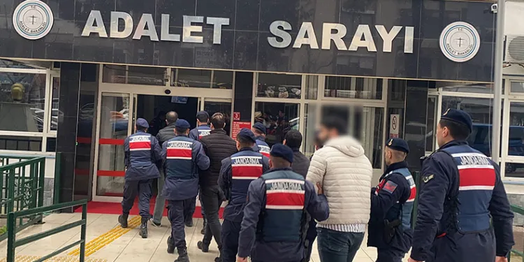 Tefecilik çetesine 4 tutuklama