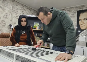 Vali Çelik sporcularla bir araya geldi