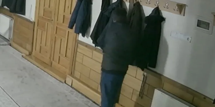 Cezaevinden izinli çıkıp 4 camide hırsızlık yaptı