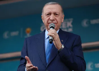 Erdoğan: Türkiye savunma sanayi alanında destan yazıyor