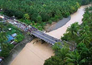 Filipinler’de sel: 16 ölü