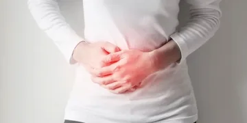 Şiddetli karın ağrısına dikkat