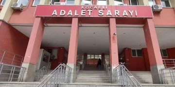 Beraber iş yapan arkadaşlar mahkemelik oldu