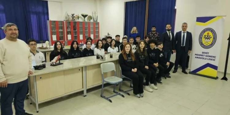 Öğrencileri Gezeravcı’yı bekliyor