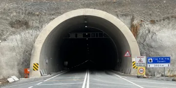 Çökme riski bulunan tünelde tehlike artıyor