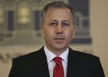 “Yan bakanlara düz bakmak niyetimiz yok”