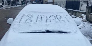 Karlıova’da vatandaşlar yeni güne karla uyandı
