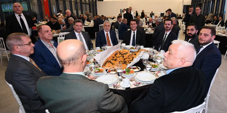 Osmangazi Meydanı’nda esnaf buluşması