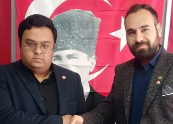 CHP’den 2 haftada 2 kez istifa etti