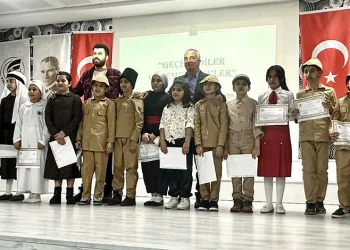 Çanakkale ruhunu sahneye taşıdılar