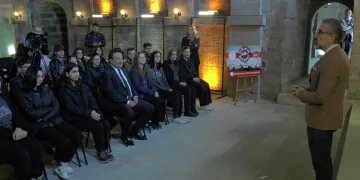 Öğrenciler Çanakkale’yi tarihi mekanda öğrendi