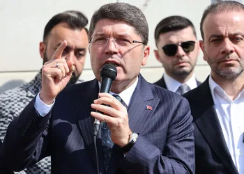 “Ülkemizin demokrasi standardını yükselttik”