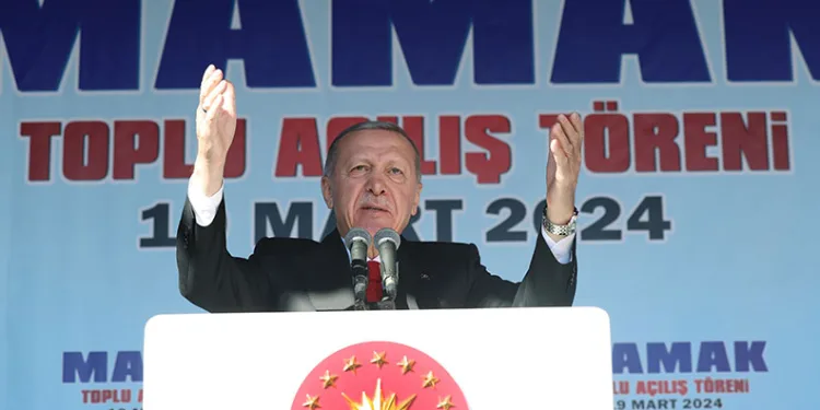 “Siyasi rekabeti husumete dönüştürmeye çalışanlar var”