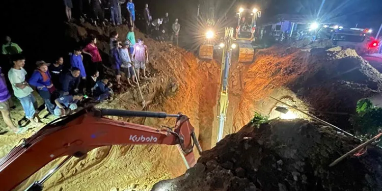 Tayland’da define avcısı göçük altında kalarak öldü