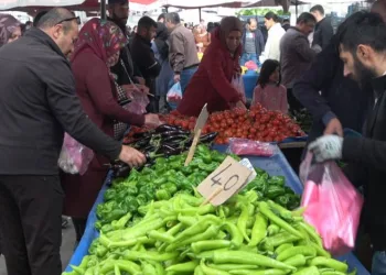 Aksaray’da Ramazan ayında semt pazarları ilgi görüyor