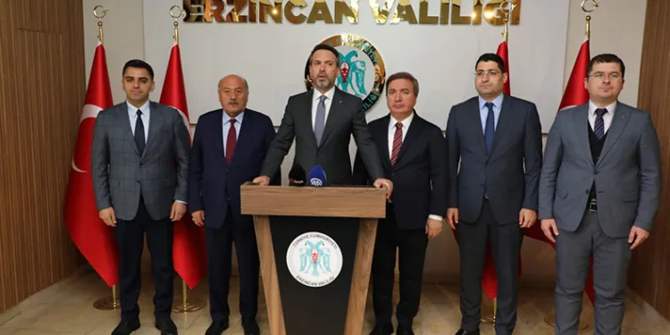 Bakan Bayraktar’dan Valiliğe ziyaret