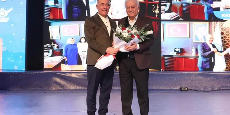 Nihat Hatipoğlu Sultangazililerle buluştu