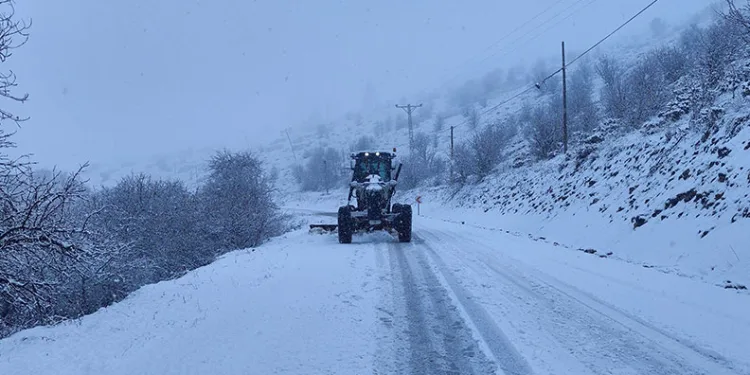 Sivas’ta 109 köy yolu ulaşıma kapandı