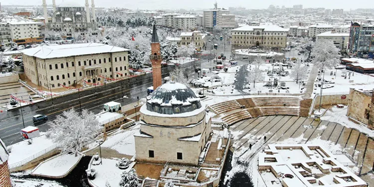 Bahar karı hayrete düşürdü