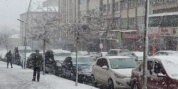Erzurum’da 147 köy yolu ulaşıma kapalı