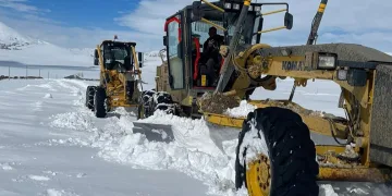 Van’da 129 yerleşim yerinin yolu ulaşıma kapandı