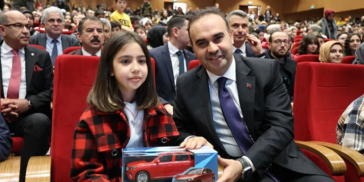 “Türk gençleri gökyüzüne Türk’ün imzasını attı”