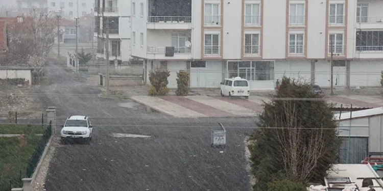 Aksaray’da kar yağışı