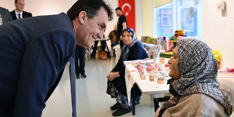ALBAM sakinlerinden Yaşlılar Haftası sergisi