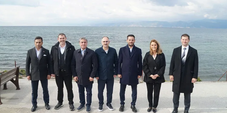 Dinçer’den digital spor merkezi müjdesi