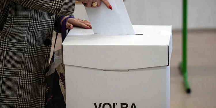 Slovakya’da halk sandık başında