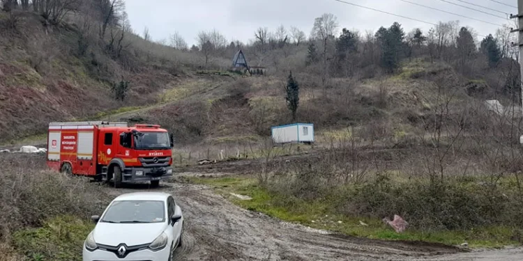 Bungalov evin bitişiğindeki kazan dairesinde yangın çıktı