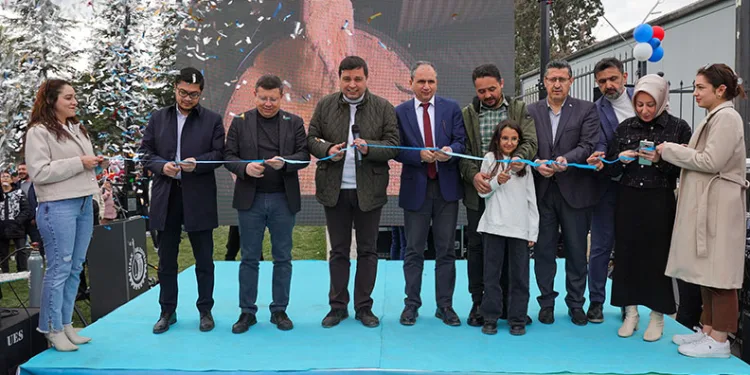 Dikilitaş Millet Bahçesi vatandaşın hizmetine sunuldu