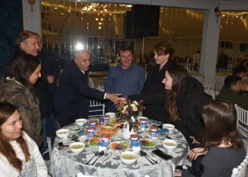 Davut Aydın öğrenci ve ailelerle buluştu