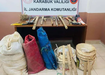 Kaçak kazı yaparken suçüstü yakalandılar