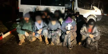 Iğdır’da 39 göçmen ve 4 insan kaçakçısı yakalandı