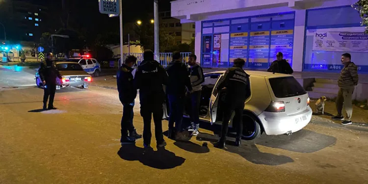 Kozan polisi uygulamada ruhsatsız tabanca ele geçirdi