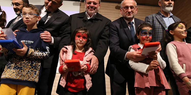 TDV, yetim çocuklarla iftar sofrasında