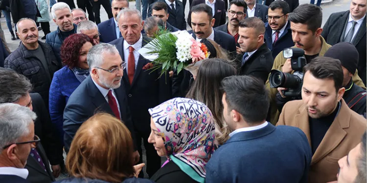Bakan Işıkhan’dan emeklilere indirim müjdesi