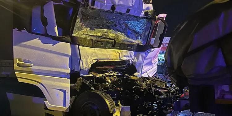 Konya’da 4 tır çarpıştı: 1 ölü
