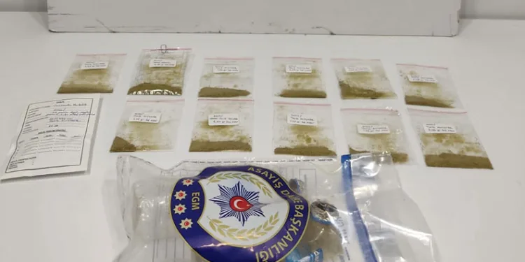 Şüpheli araçta 11 paket uyuşturucu ele geçirildi