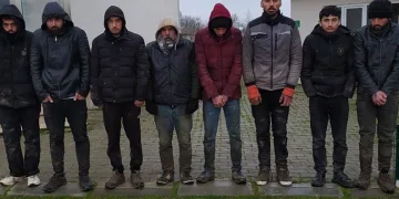 Edirne’de 8 düzensiz kaçak göçmen yakalandı
