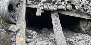 Ruhsatsız 3 maden ocağı imha edildi