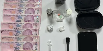 Şişli’de uyuşturucu, kalem ve elektronik sigaranın içinden çıktı