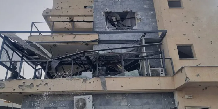 Lübnan’dan İsrail’e en az 30 roket fırlatıldı: 1 ölü