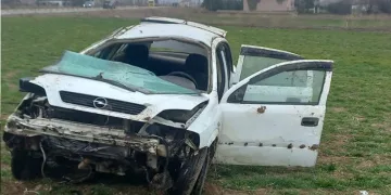 Sivas’ta yoldan çıkan otomobil takla attı: 3 yaralı